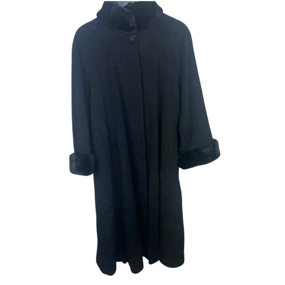 Steve by Searle Black Wool Coat, Size 8P, Vintage, Made in USA